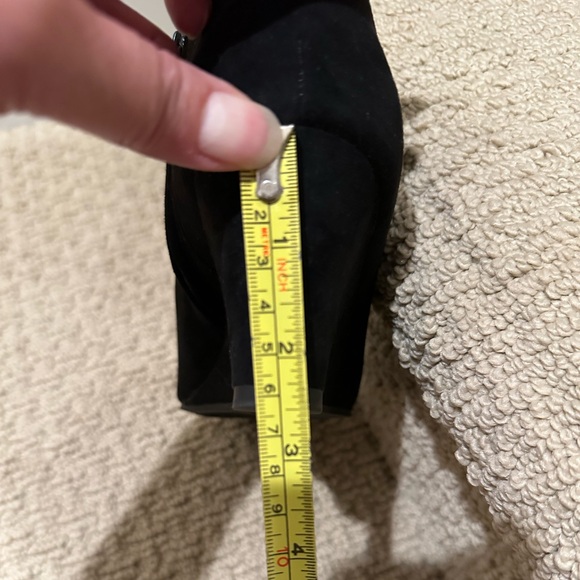 🪻🌹Awesome, comfy faux-suede black booties. EUC Barely wore. Bundle and save! - Picture 10 of 11